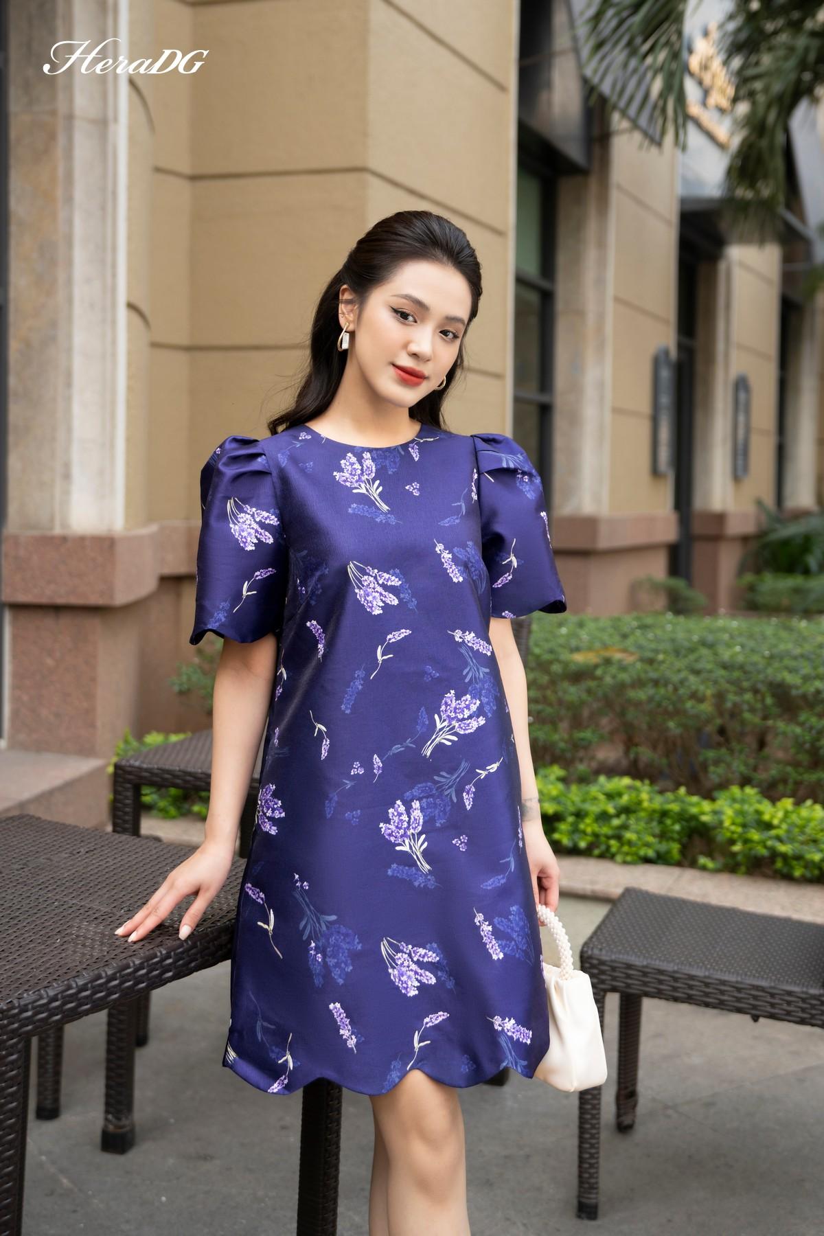 Đầm suông tay bồng