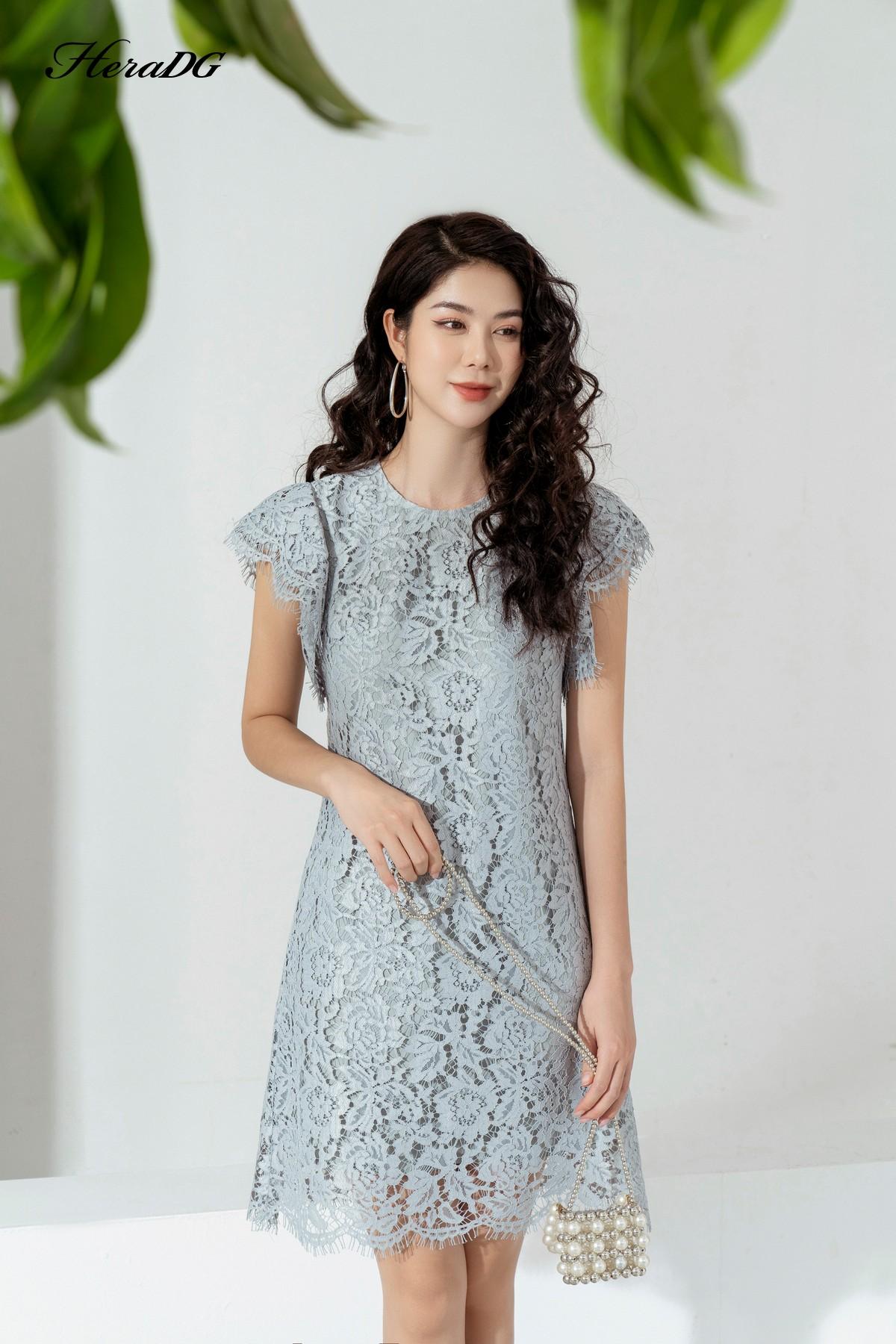 Đầm ren suông, tay 2 tầng