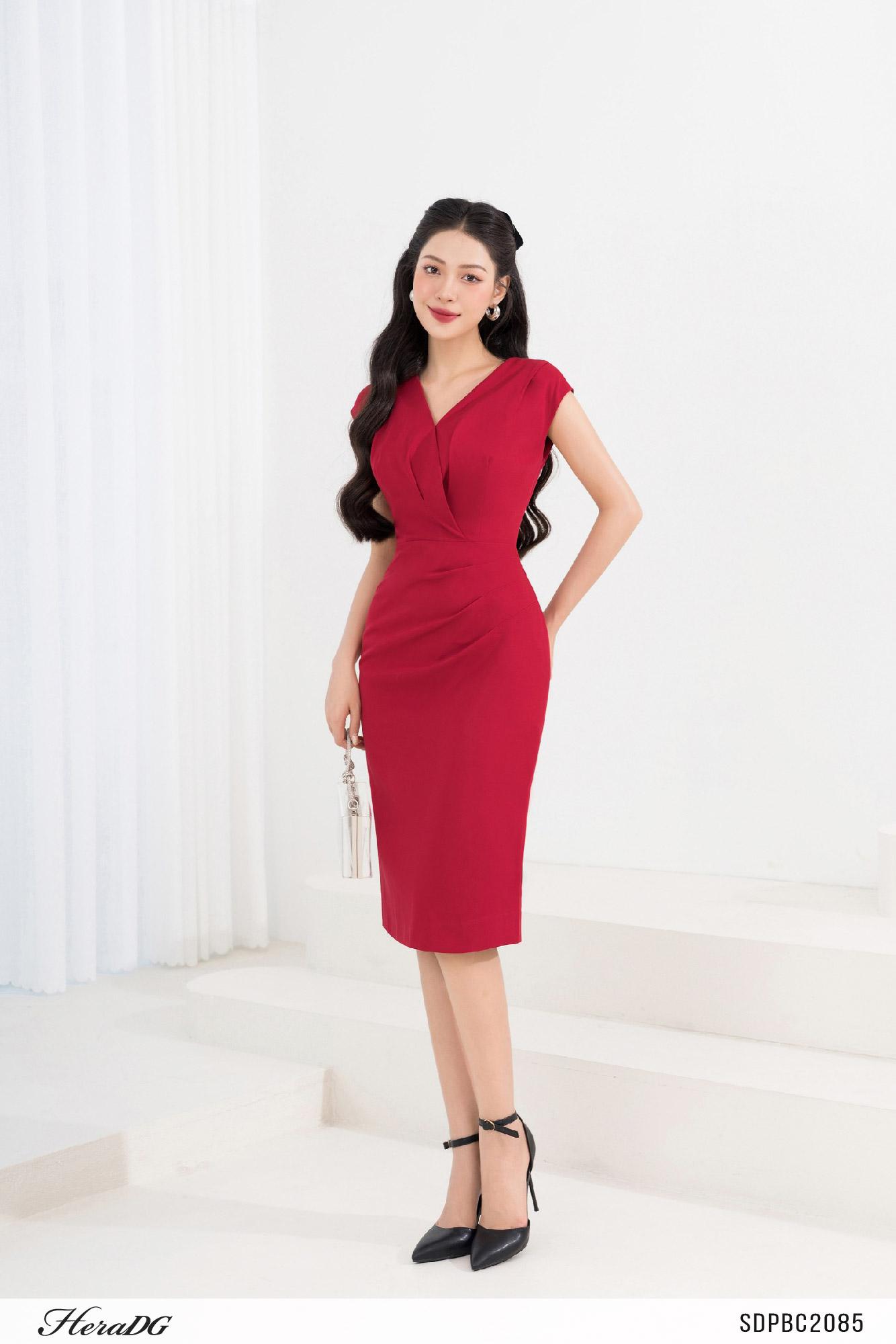 Đầm ôm vai chờm, cổ V