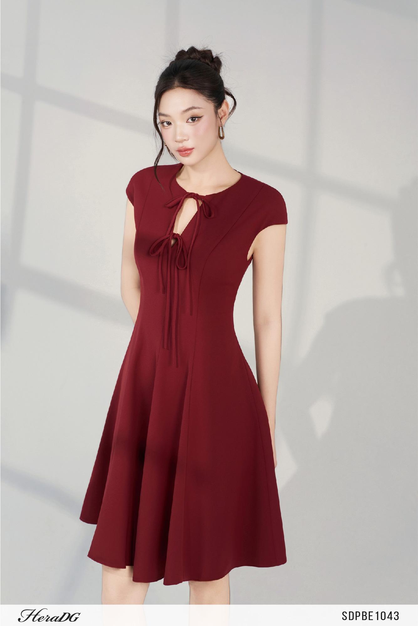 Đầm xoè tay liền cổ nơ