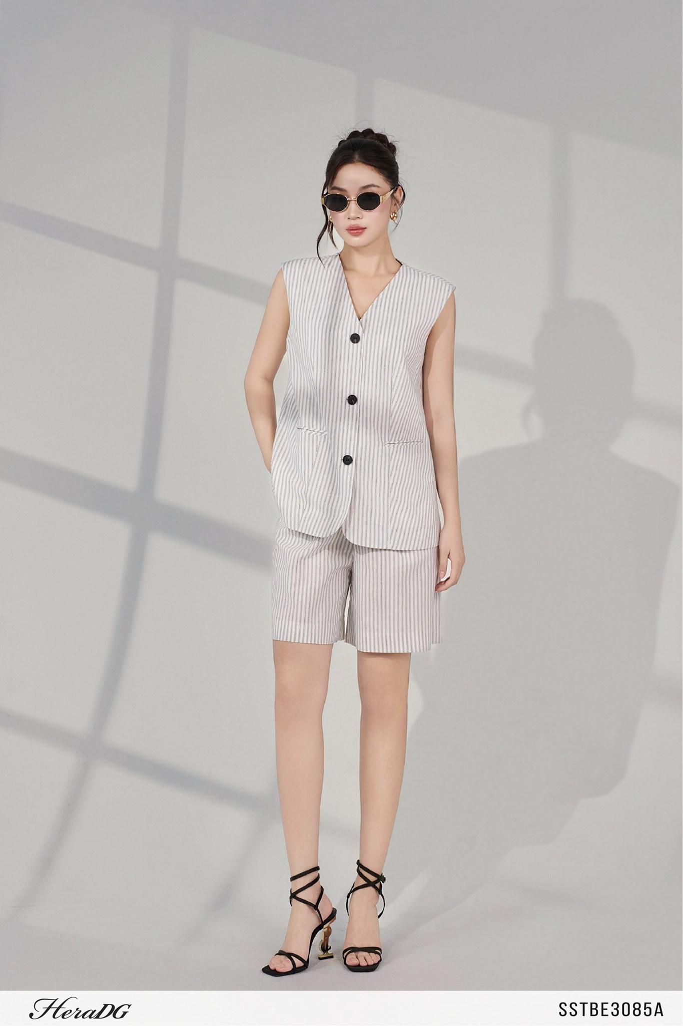 Quần short cạp quai nhê