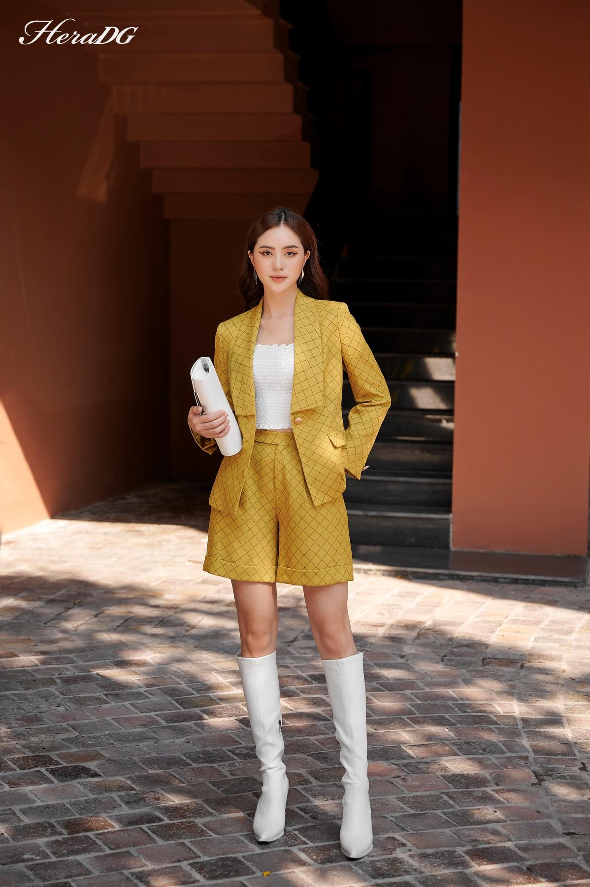Quần short cạp cài lệch