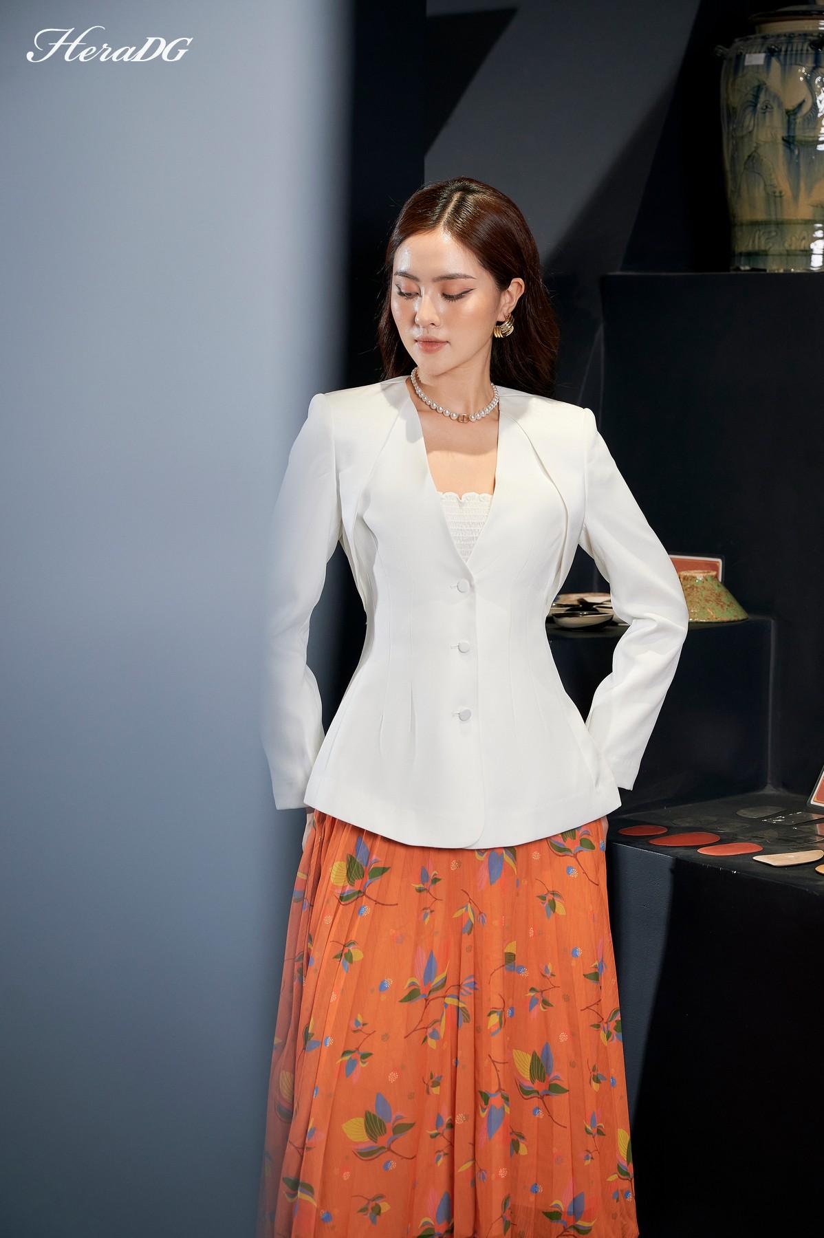 Áo vest cổ tim